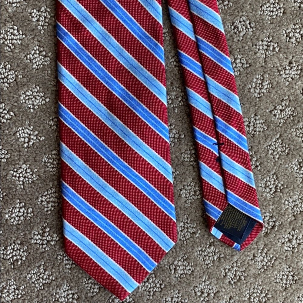 Brooks Brothers blue and red tie